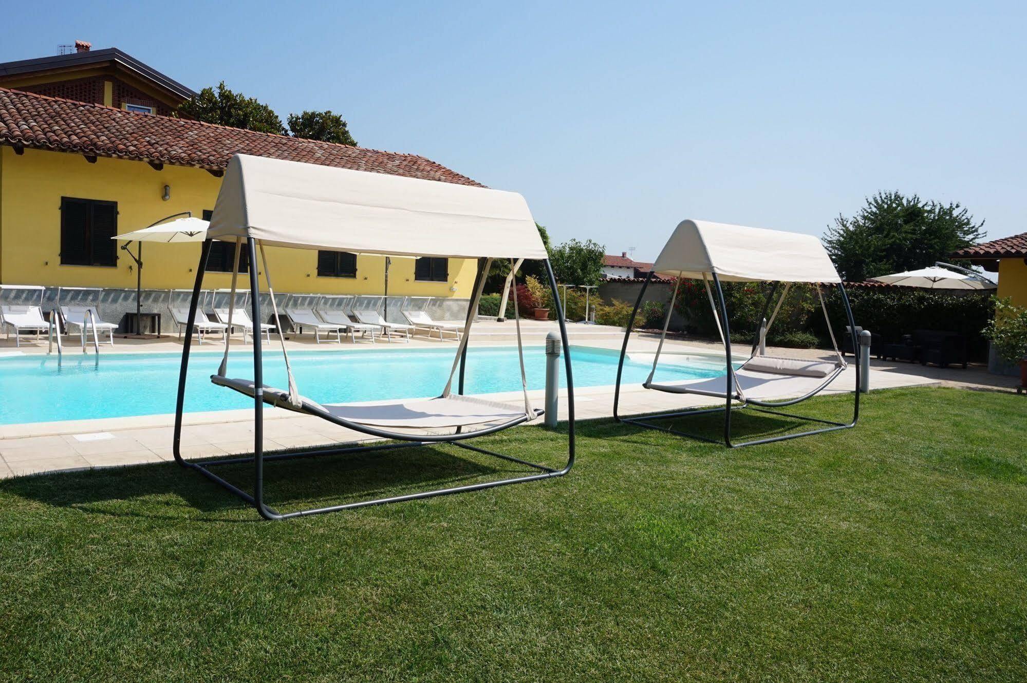 Residence Le Palme Torrazza Piemonte Exterior foto